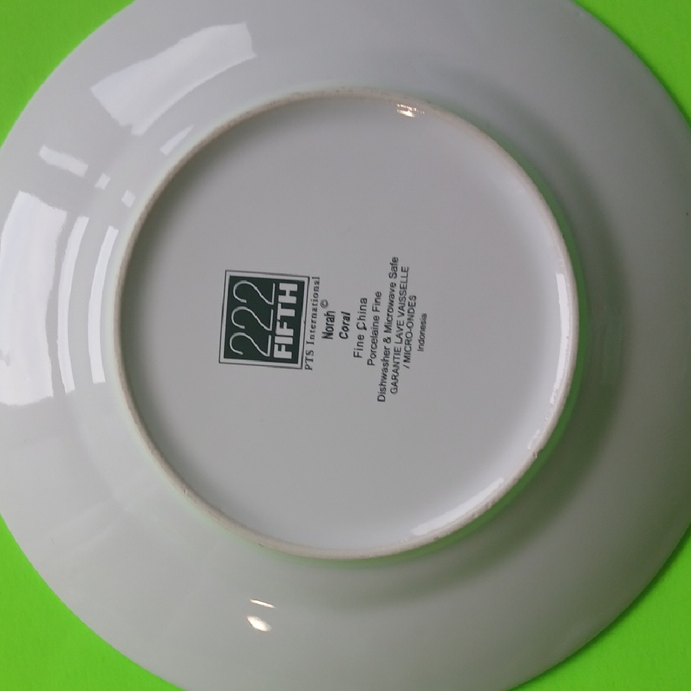 Floral Patterned Dinner Plates - Picture 2 of 2